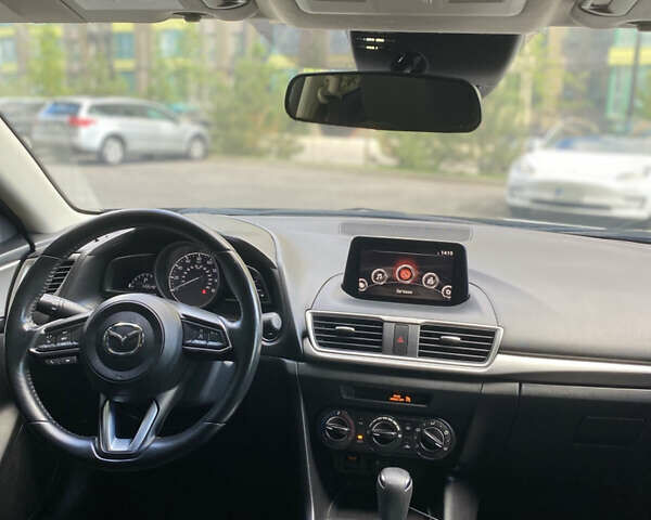 Сірий Мазда 3, об'ємом двигуна 2 л та пробігом 149 тис. км за 10900 $, фото 11 на Automoto.ua