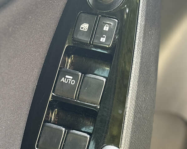 Серый Мазда 3, объемом двигателя 2 л и пробегом 104 тыс. км за 11490 $, фото 45 на Automoto.ua