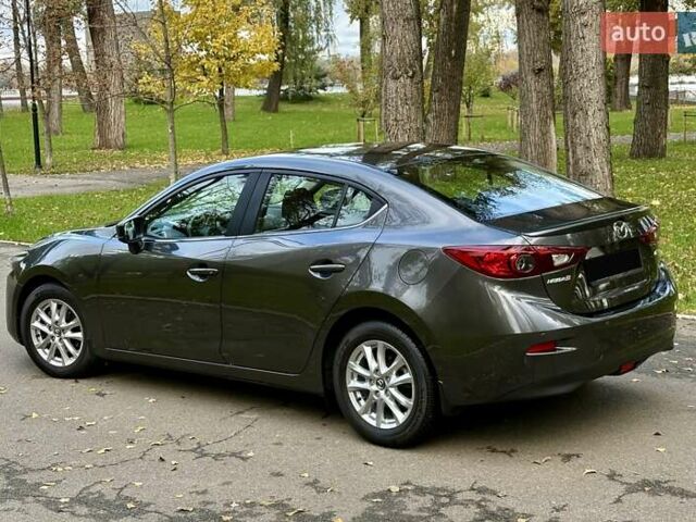 Серый Мазда 3, объемом двигателя 1.5 л и пробегом 52 тыс. км за 15400 $, фото 2 на Automoto.ua