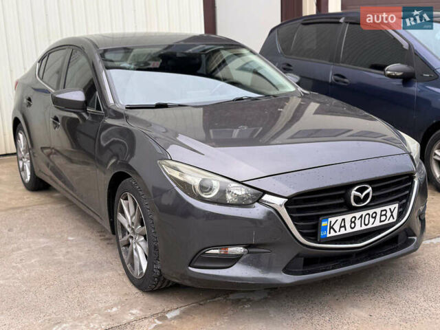 Серый Мазда 3, объемом двигателя 2 л и пробегом 202 тыс. км за 11000 $, фото 1 на Automoto.ua