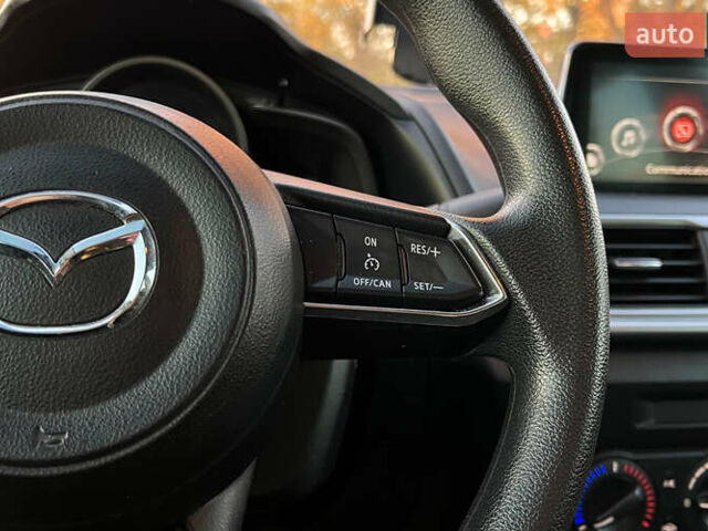 Мазда 3 2017 у Львові на Automoto.ua Сірий Мазда 3, об'ємом двигуна 2 л та пробігом 104 тис. км за 11750 $, фото 9 на Automoto.ua
