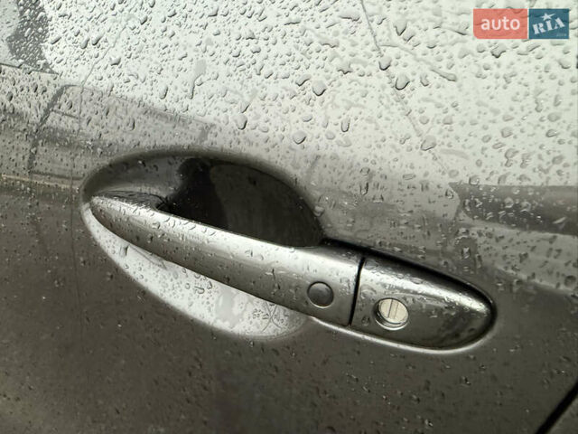 Сірий Мазда 3, об'ємом двигуна 2.49 л та пробігом 75 тис. км за 13990 $, фото 11 на Automoto.ua