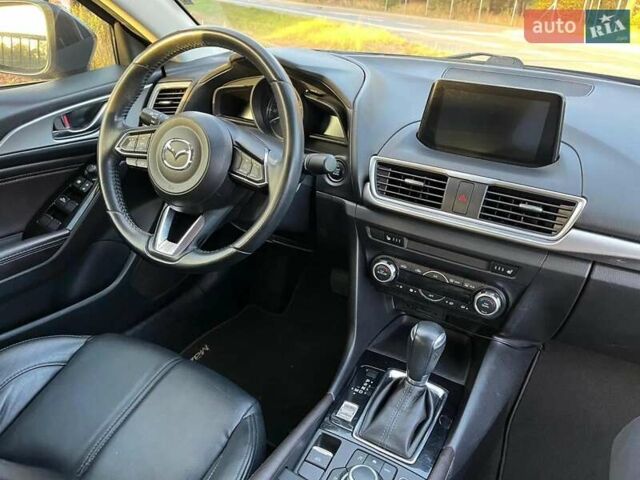 Мазда 3 2017 у Києві на Automoto.ua Сірий Мазда 3, об'ємом двигуна 2 л та пробігом 140 тис. км за 14200 $, фото 6 на Automoto.ua