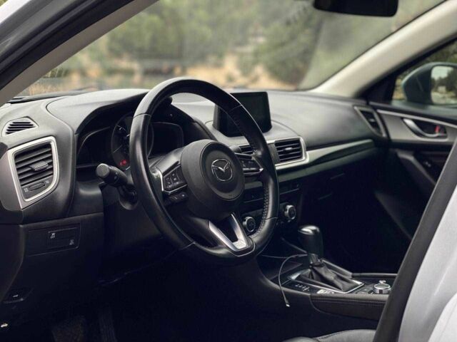 Серый Мазда 3, объемом двигателя 2.5 л и пробегом 120 тыс. км за 12499 $, фото 12 на Automoto.ua