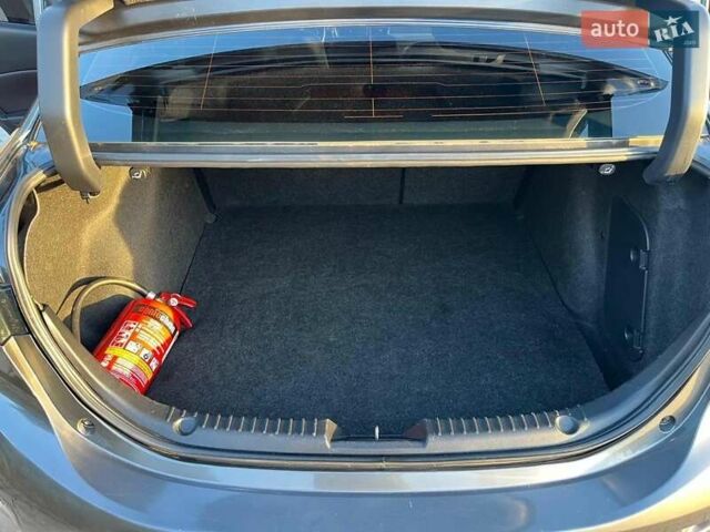 Мазда 3 2017 у Києві на Automoto.ua Сірий Мазда 3, об'ємом двигуна 2 л та пробігом 140 тис. км за 14200 $, фото 11 на Automoto.ua