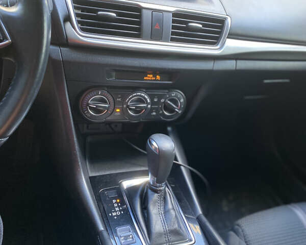 Сірий Мазда 3, об'ємом двигуна 2 л та пробігом 149 тис. км за 10900 $, фото 8 на Automoto.ua