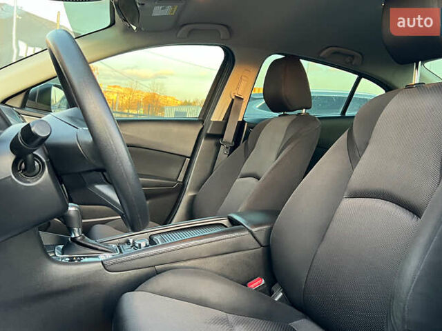 Мазда 3 2017 у Львові на Automoto.ua Сірий Мазда 3, об'ємом двигуна 2 л та пробігом 104 тис. км за 11750 $, фото 6 на Automoto.ua
