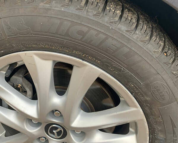 Серый Мазда 3, объемом двигателя 2 л и пробегом 167 тыс. км за 10900 $, фото 7 на Automoto.ua