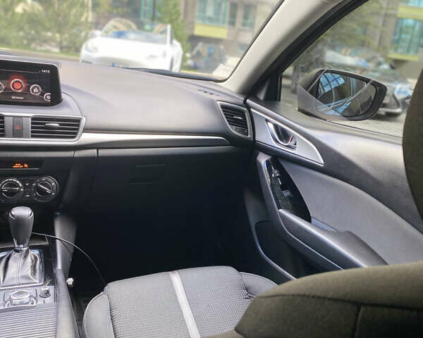 Сірий Мазда 3, об'ємом двигуна 2 л та пробігом 149 тис. км за 10900 $, фото 12 на Automoto.ua