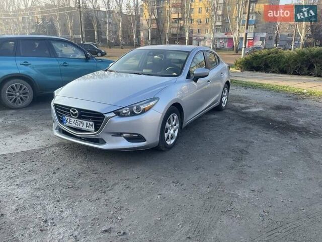 Серый Мазда 3, объемом двигателя 2 л и пробегом 170 тыс. км за 12300 $, фото 1 на Automoto.ua