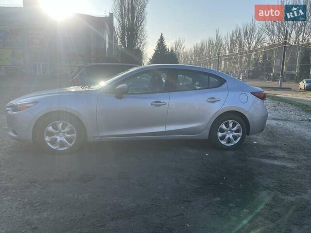 Серый Мазда 3, объемом двигателя 2 л и пробегом 170 тыс. км за 12300 $, фото 2 на Automoto.ua