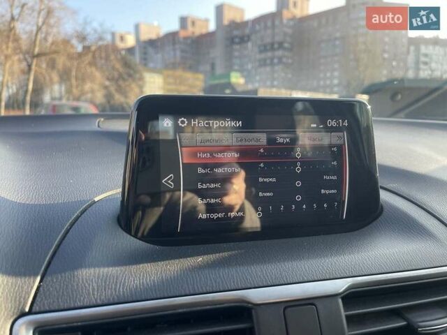 Серый Мазда 3, объемом двигателя 2 л и пробегом 170 тыс. км за 12300 $, фото 12 на Automoto.ua