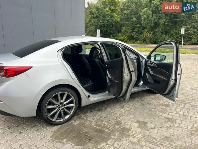 Сірий Мазда 3, об'ємом двигуна 2.49 л та пробігом 191 тис. км за 11000 $, фото 4 на Automoto.ua