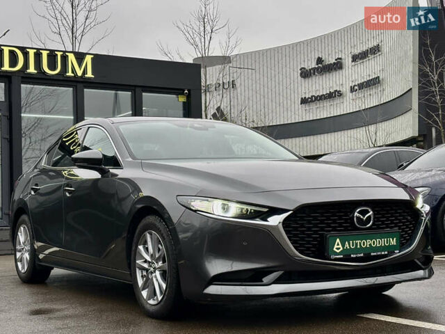 Серый Мазда 3, объемом двигателя 1.76 л и пробегом 62 тыс. км за 18900 $, фото 3 на Automoto.ua