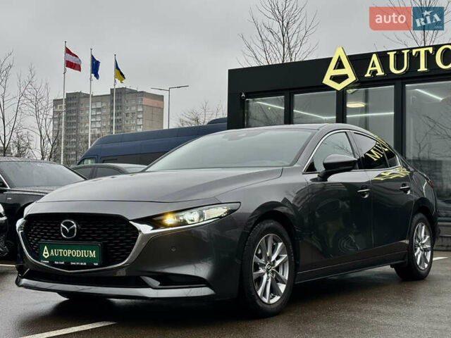 Серый Мазда 3, объемом двигателя 1.76 л и пробегом 62 тыс. км за 18900 $, фото 4 на Automoto.ua