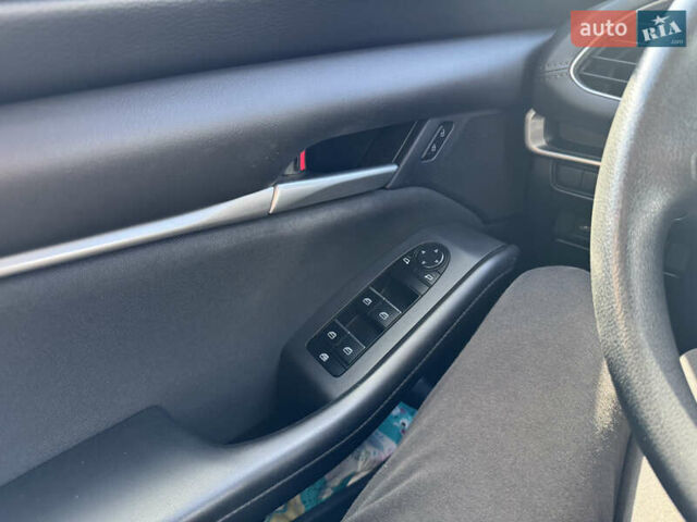 Серый Мазда 3, объемом двигателя 2.49 л и пробегом 105 тыс. км за 15900 $, фото 12 на Automoto.ua