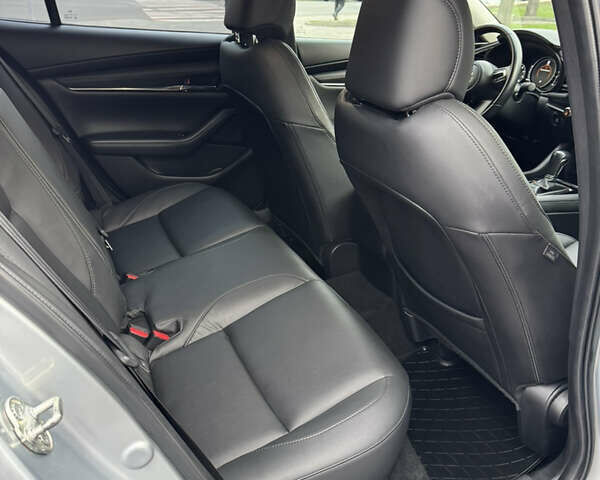 Серый Мазда 3, объемом двигателя 2.49 л и пробегом 48 тыс. км за 15500 $, фото 20 на Automoto.ua