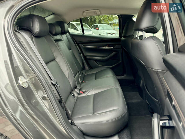 Сірий Мазда 3, об'ємом двигуна 2.49 л та пробігом 113 тис. км за 15500 $, фото 3 на Automoto.ua