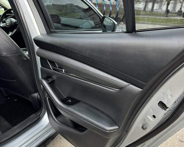 Серый Мазда 3, объемом двигателя 2.49 л и пробегом 48 тыс. км за 15500 $, фото 19 на Automoto.ua