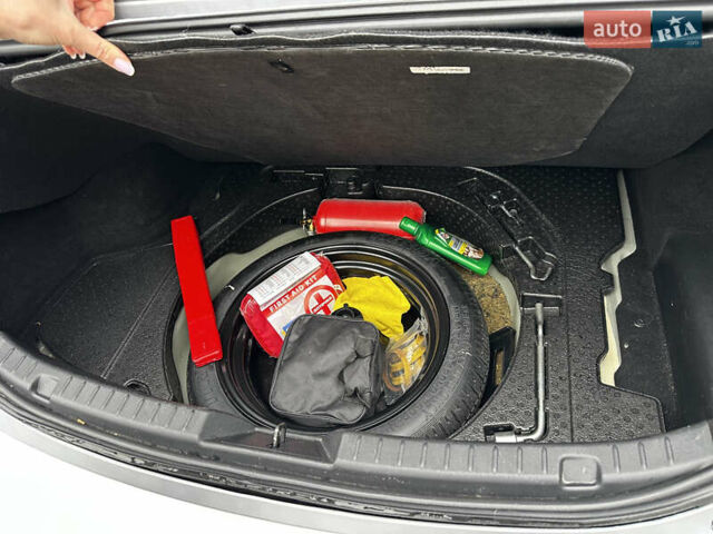 Серый Мазда 3, объемом двигателя 2.49 л и пробегом 61 тыс. км за 17000 $, фото 20 на Automoto.ua