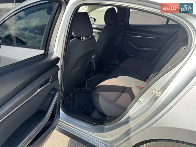 Серый Мазда 3, объемом двигателя 2.49 л и пробегом 105 тыс. км за 15900 $, фото 16 на Automoto.ua