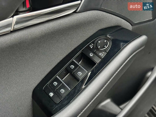 Серый Мазда 3, объемом двигателя 1.76 л и пробегом 62 тыс. км за 18900 $, фото 17 на Automoto.ua