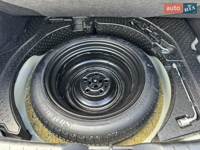 Серый Мазда 3, объемом двигателя 2.49 л и пробегом 105 тыс. км за 15900 $, фото 31 на Automoto.ua