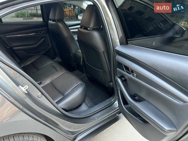 Серый Мазда 3, объемом двигателя 2.49 л и пробегом 143 тыс. км за 16100 $, фото 12 на Automoto.ua