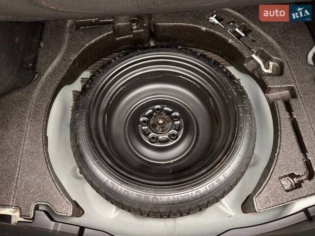 Серый Мазда 3, объемом двигателя 2.49 л и пробегом 74 тыс. км за 15900 $, фото 42 на Automoto.ua