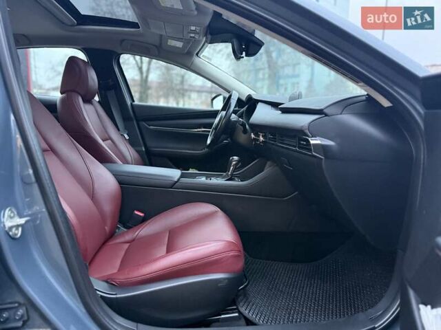 Серый Мазда 3, объемом двигателя 2.49 л и пробегом 109 тыс. км за 18200 $, фото 12 на Automoto.ua