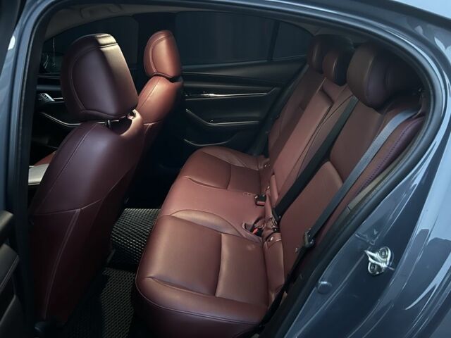 Сірий Мазда 3, об'ємом двигуна 2.5 л та пробігом 16 тис. км за 19900 $, фото 17 на Automoto.ua