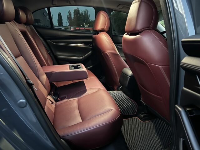 Сірий Мазда 3, об'ємом двигуна 2.5 л та пробігом 16 тис. км за 19900 $, фото 19 на Automoto.ua