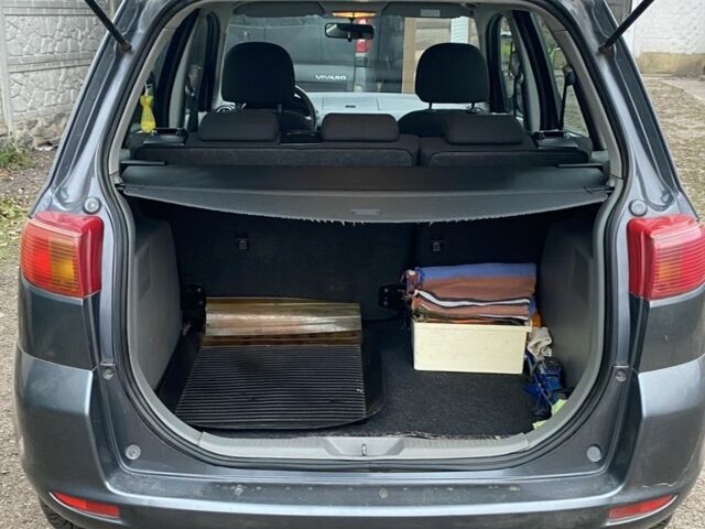 Серый Мазда 3, объемом двигателя 1.2 л и пробегом 174 тыс. км за 5000 $, фото 12 на Automoto.ua