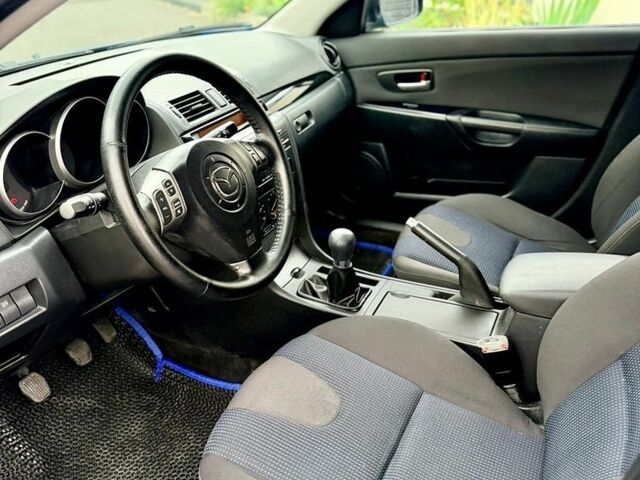 Синій Мазда 3, об'ємом двигуна 1.6 л та пробігом 250 тис. км за 4650 $, фото 11 на Automoto.ua