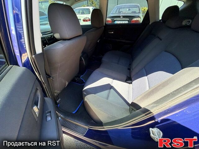 Синий Мазда 3, объемом двигателя 1.6 л и пробегом 202 тыс. км за 3800 $, фото 11 на Automoto.ua