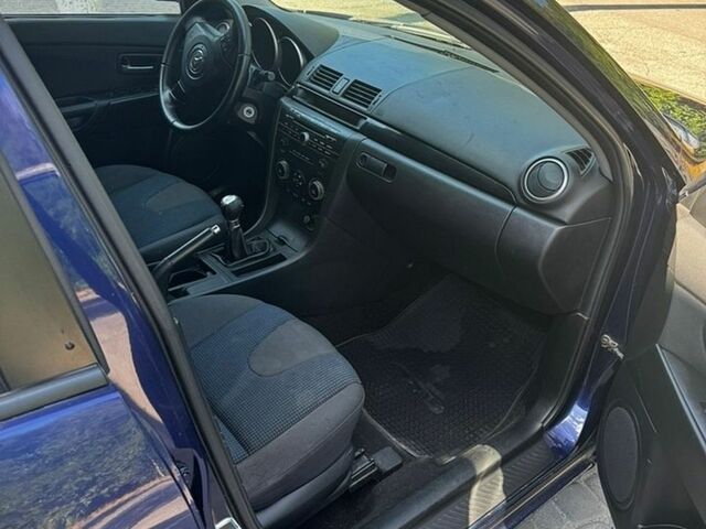 Синій Мазда 3, об'ємом двигуна 1.6 л та пробігом 252 тис. км за 2800 $, фото 13 на Automoto.ua