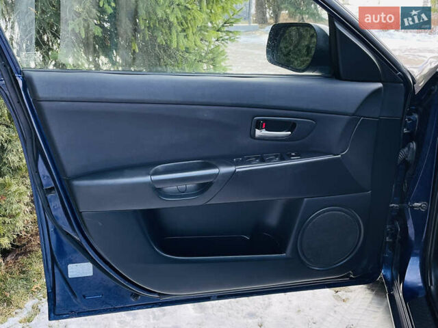 Синій Мазда 3, об'ємом двигуна 1.4 л та пробігом 190 тис. км за 2950 $, фото 13 на Automoto.ua