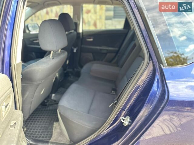 Синій Мазда 3, об'ємом двигуна 1.6 л та пробігом 240 тис. км за 2600 $, фото 10 на Automoto.ua
