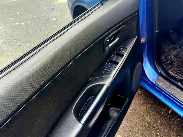 Синій Мазда 3, об'ємом двигуна 1.6 л та пробігом 372 тис. км за 4600 $, фото 6 на Automoto.ua