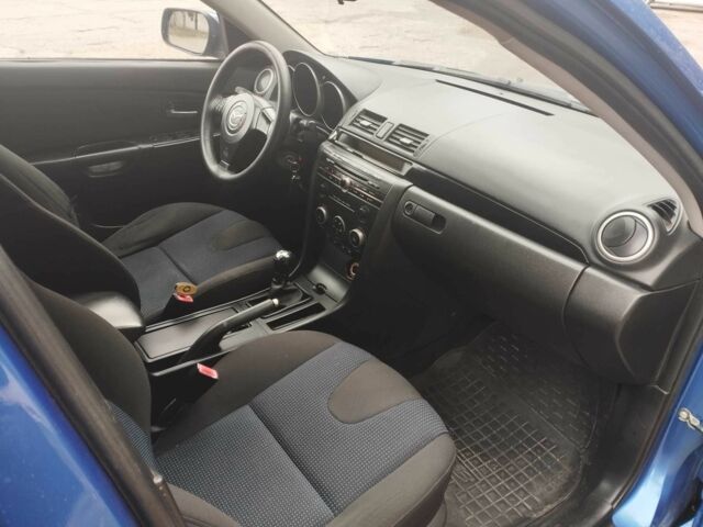 Синий Мазда 3, объемом двигателя 1.6 л и пробегом 280 тыс. км за 3900 $, фото 5 на Automoto.ua