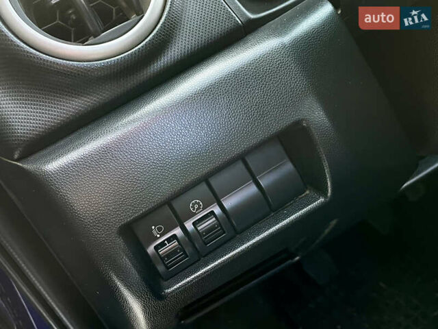 Синій Мазда 3, об'ємом двигуна 1.4 л та пробігом 190 тис. км за 2950 $, фото 23 на Automoto.ua