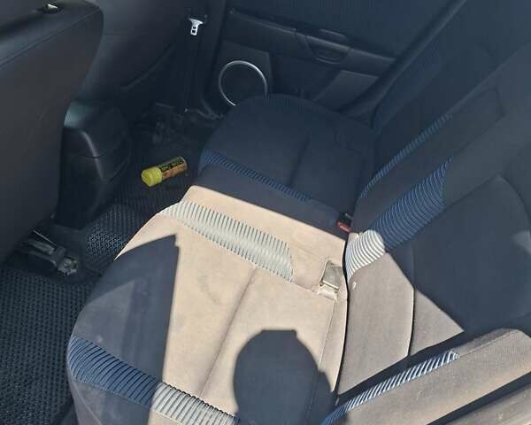 Синій Мазда 3, об'ємом двигуна 2 л та пробігом 220 тис. км за 4000 $, фото 3 на Automoto.ua