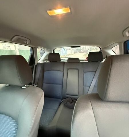 Синий Мазда 3, объемом двигателя 1.6 л и пробегом 279 тыс. км за 3500 $, фото 7 на Automoto.ua