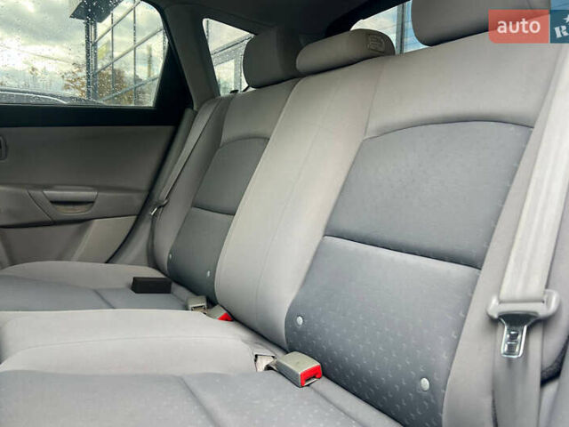 Синий Мазда 3, объемом двигателя 1.35 л и пробегом 182 тыс. км за 3900 $, фото 9 на Automoto.ua
