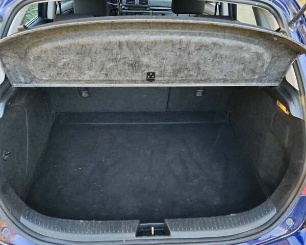 Синий Мазда 3, объемом двигателя 1.6 л и пробегом 220 тыс. км за 3750 $, фото 8 на Automoto.ua
