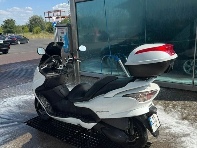 Синий Мазда 3, объемом двигателя 1.6 л и пробегом 233 тыс. км за 3100 $, фото 28 на Automoto.ua