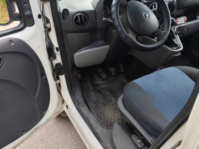 Синий Мазда 3, объемом двигателя 1.6 л и пробегом 233 тыс. км за 3100 $, фото 33 на Automoto.ua