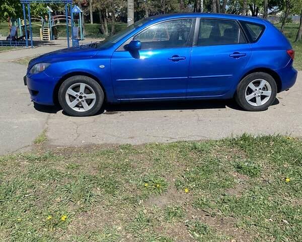 Синий Мазда 3, объемом двигателя 1.56 л и пробегом 300 тыс. км за 3900 $, фото 6 на Automoto.ua