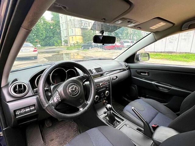 Синій Мазда 3, об'ємом двигуна 1.6 л та пробігом 218 тис. км за 3800 $, фото 6 на Automoto.ua