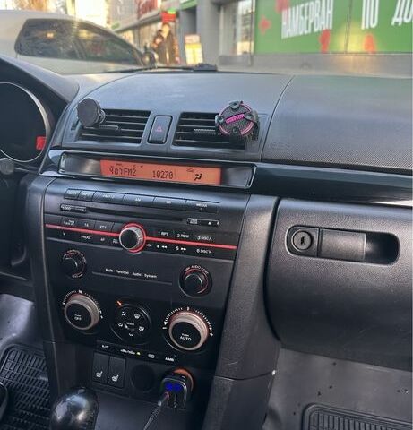 Синій Мазда 3, об'ємом двигуна 1.6 л та пробігом 240 тис. км за 5100 $, фото 5 на Automoto.ua